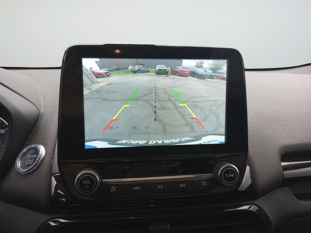 Ford EcoSport Vehicle Full-screen Gallery Image 15