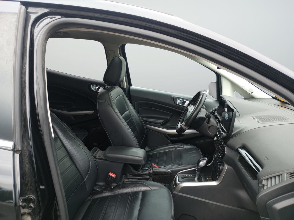 Ford EcoSport Vehicle Full-screen Gallery Image 26