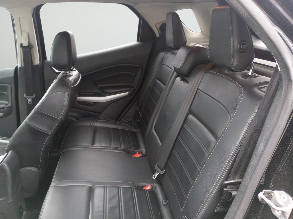 Ford EcoSport Vehicle Full-screen Gallery Image 27