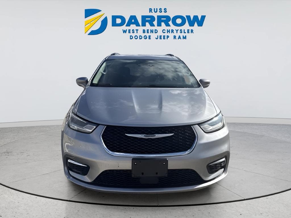 Chrysler Pacifica Vehicle Full-screen Gallery Image 08