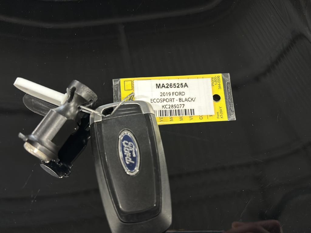 Ford EcoSport Vehicle Full-screen Gallery Image 09