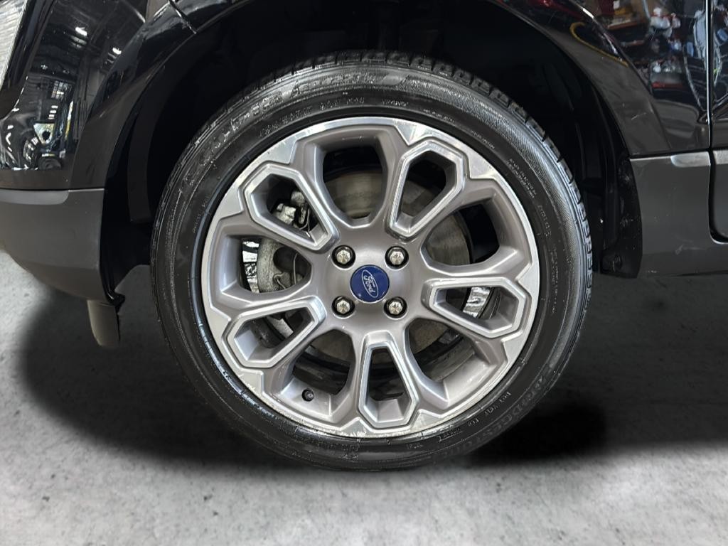 Ford EcoSport Vehicle Full-screen Gallery Image 10