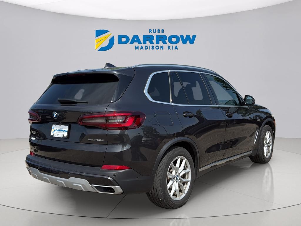 BMW X5 Vehicle Full-screen Gallery Image 05