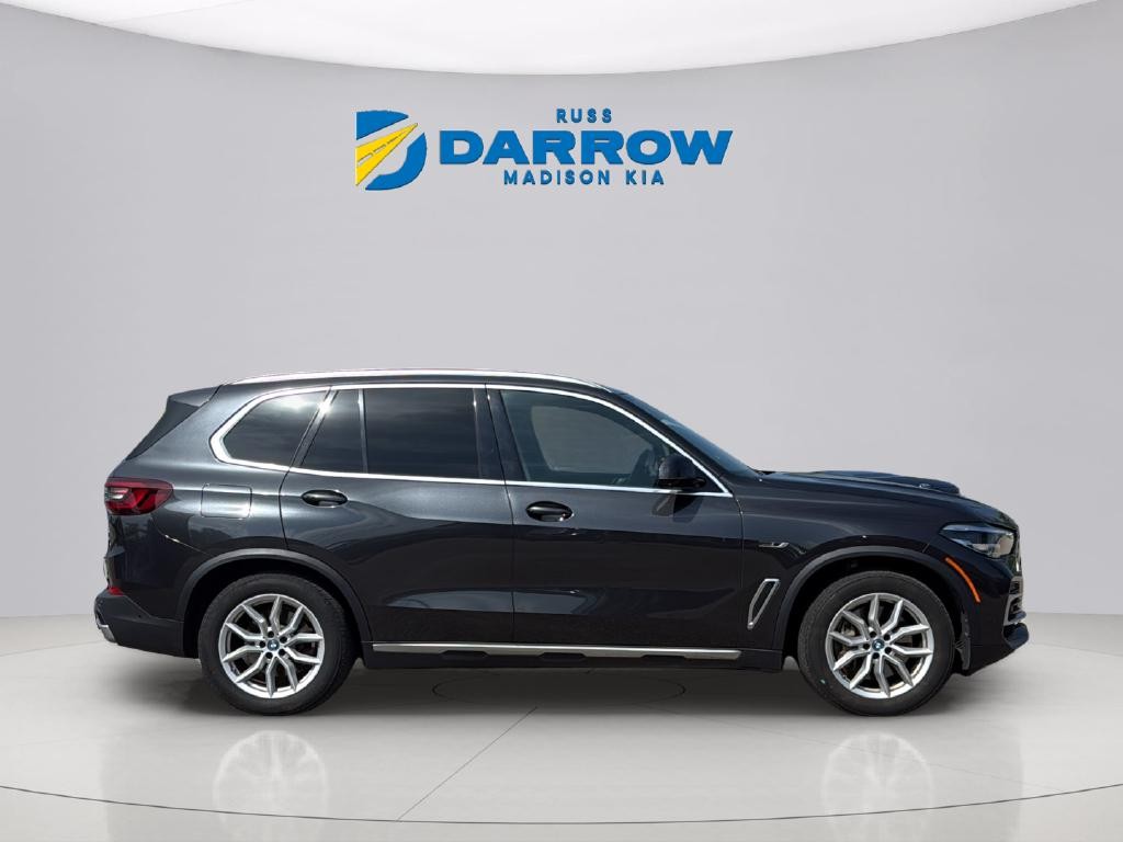 BMW X5 Vehicle Full-screen Gallery Image 06