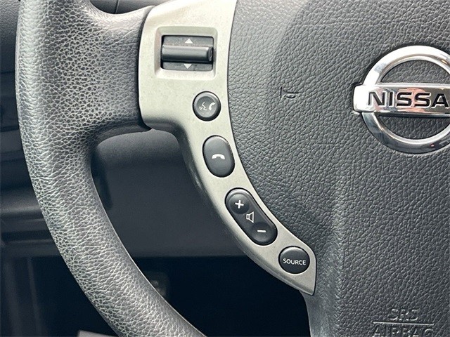 2015 Nissan Rogue Select S photo