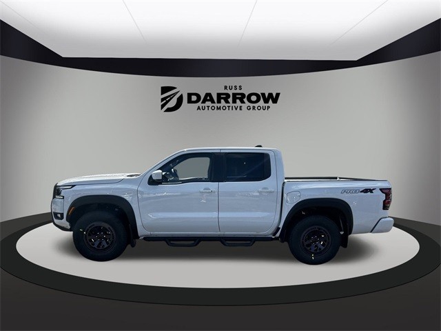 Nissan Frontier Vehicle Full-screen Gallery Image 10