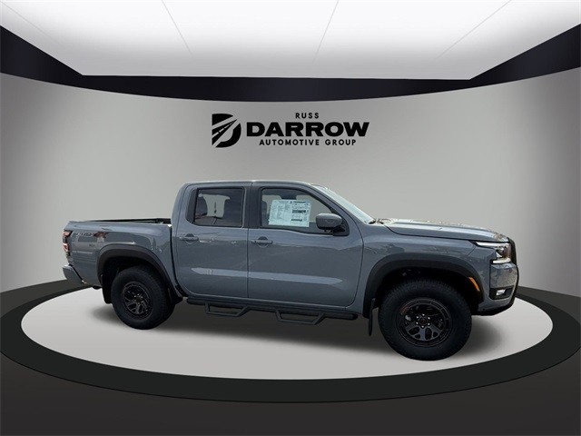 Nissan Frontier Vehicle Full-screen Gallery Image 4