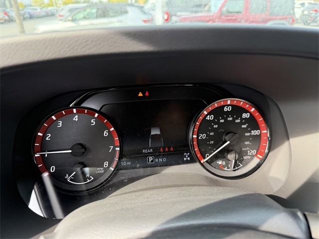 Nissan Frontier Vehicle Full-screen Gallery Image 24