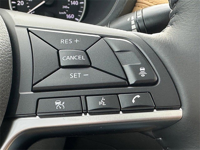 Nissan Sentra Vehicle Full-screen Gallery Image 16