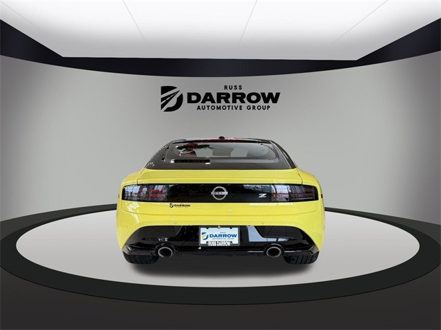 Nissan Z Vehicle Full-screen Gallery Image 3