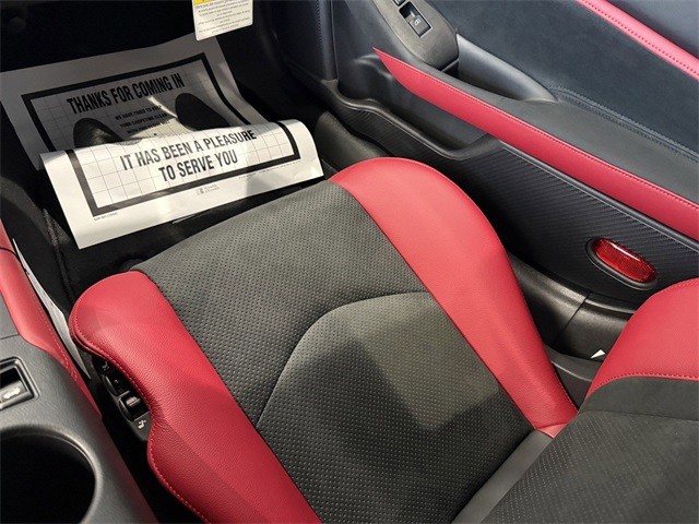 Nissan Z Vehicle Full-screen Gallery Image 16