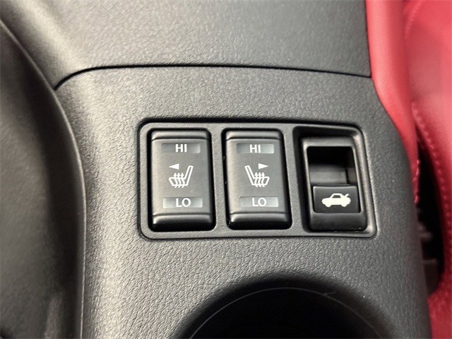 Nissan Z Vehicle Full-screen Gallery Image 17