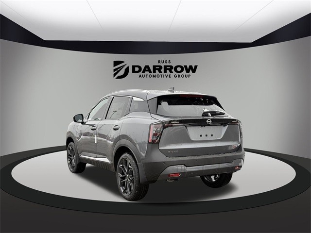 Nissan Kicks Vehicle Full-screen Gallery Image 7