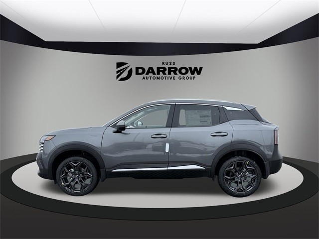 Nissan Kicks Vehicle Full-screen Gallery Image 8