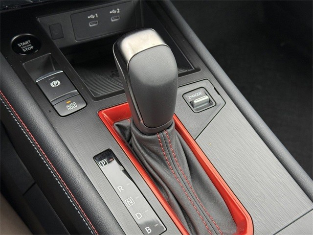 Nissan Kicks Vehicle Full-screen Gallery Image 22