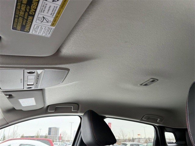 Nissan Kicks Vehicle Full-screen Gallery Image 27