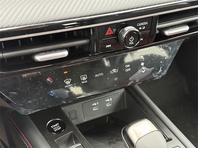 Nissan Kicks Vehicle Full-screen Gallery Image 30