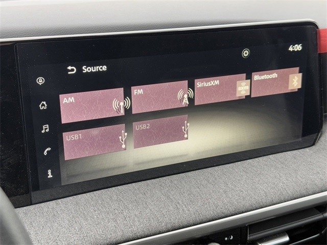 Nissan Kicks Vehicle Full-screen Gallery Image 19