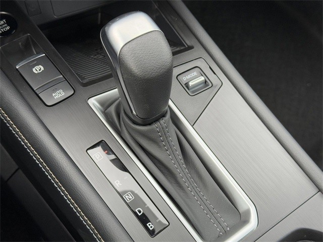 Nissan Kicks Vehicle Full-screen Gallery Image 22