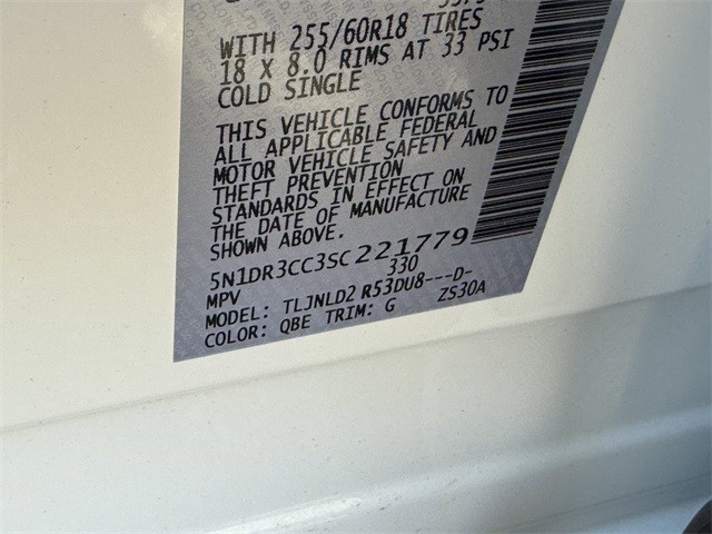 Nissan Pathfinder Vehicle Full-screen Gallery Image 33