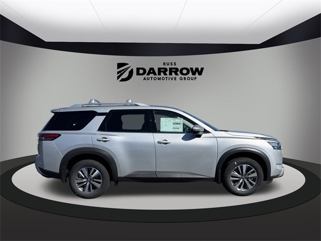 Nissan Pathfinder Vehicle Full-screen Gallery Image 4