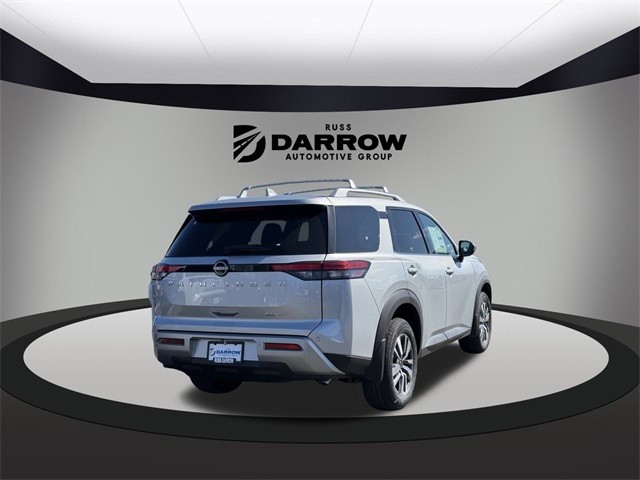 Nissan Pathfinder Vehicle Full-screen Gallery Image 5