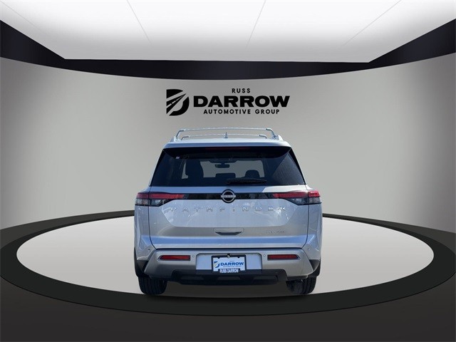 Nissan Pathfinder Vehicle Full-screen Gallery Image 6