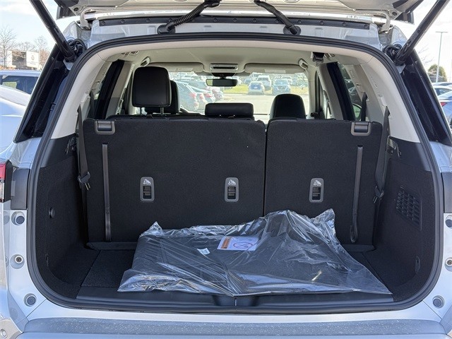 Nissan Pathfinder Vehicle Full-screen Gallery Image 27