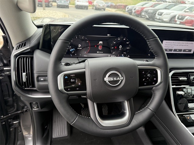 Nissan Armada Vehicle Full-screen Gallery Image 14