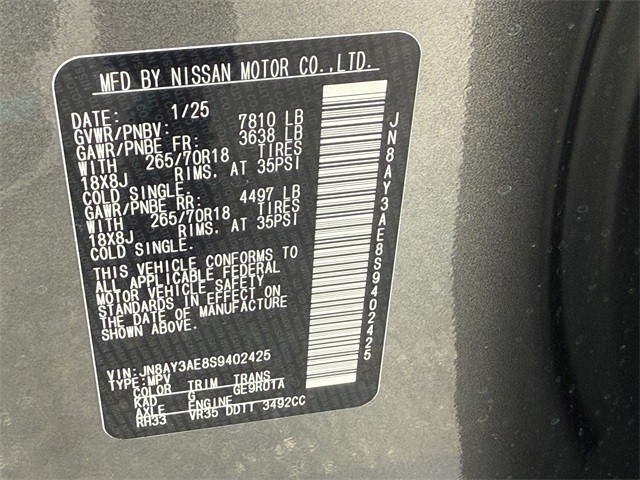 Nissan Armada Vehicle Full-screen Gallery Image 32