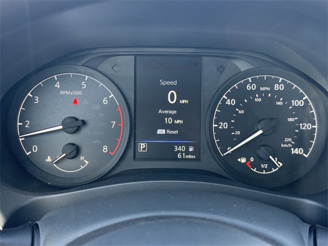 Nissan Altima Vehicle Full-screen Gallery Image 17