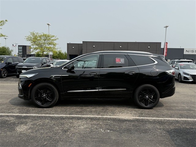 Buick Enclave Vehicle Full-screen Gallery Image 8