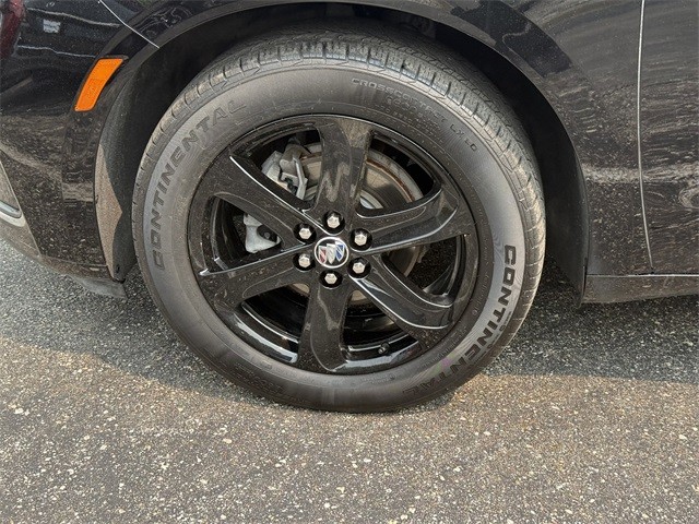 Buick Enclave Vehicle Full-screen Gallery Image 9