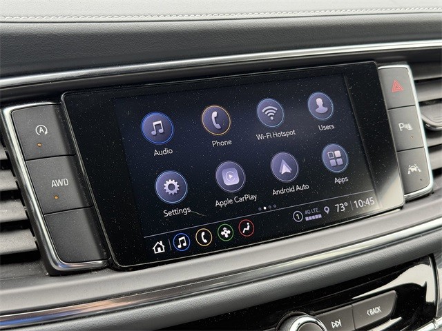 Buick Enclave Vehicle Full-screen Gallery Image 19