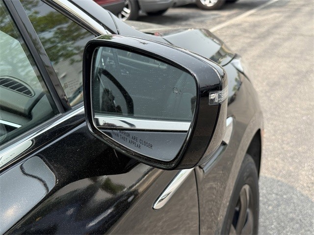 Buick Enclave Vehicle Full-screen Gallery Image 23