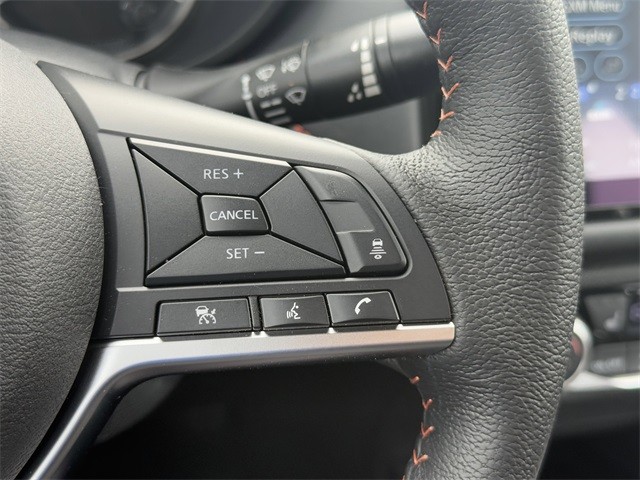 Nissan Versa Vehicle Full-screen Gallery Image 16