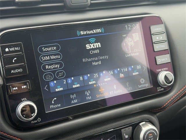 Nissan Versa Vehicle Full-screen Gallery Image 18