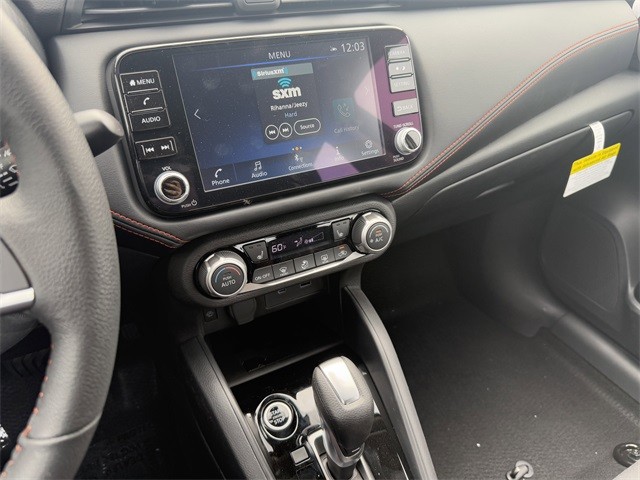 Nissan Versa Vehicle Full-screen Gallery Image 21