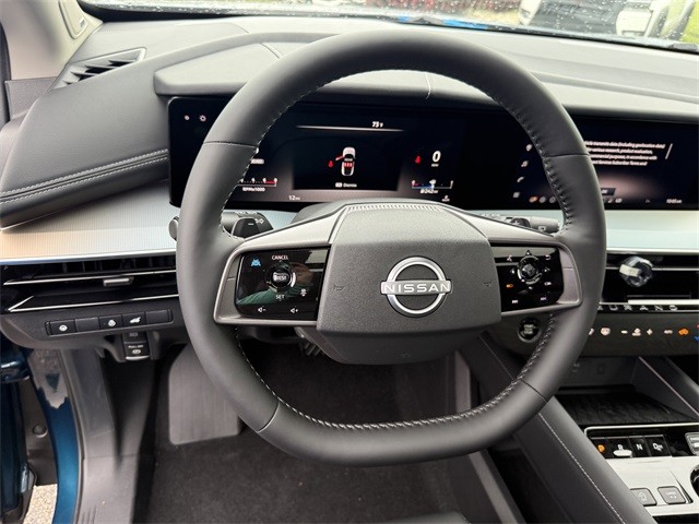 Nissan Murano Vehicle Full-screen Gallery Image 14