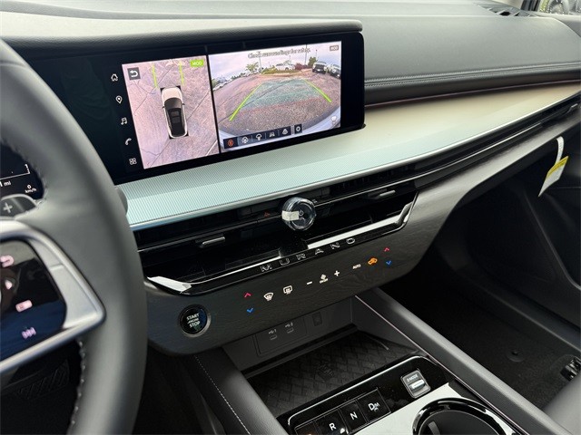 Nissan Murano Vehicle Full-screen Gallery Image 21