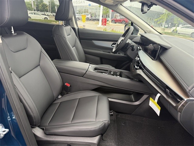 Nissan Murano Vehicle Full-screen Gallery Image 24