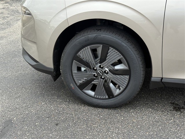 Nissan Murano Vehicle Full-screen Gallery Image 9