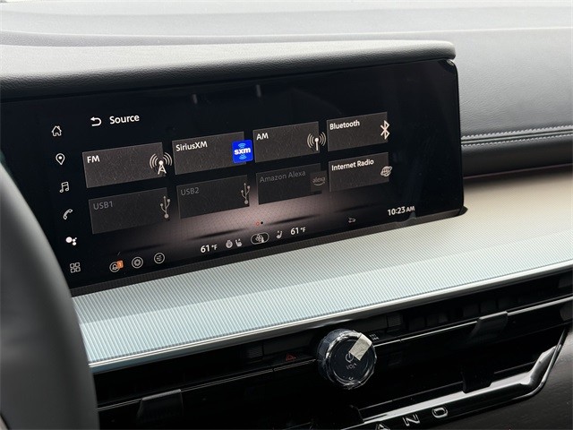 Nissan Murano Vehicle Full-screen Gallery Image 19