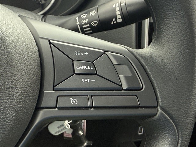Nissan Versa Vehicle Full-screen Gallery Image 16