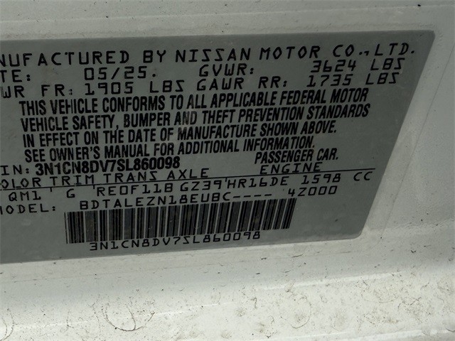 Nissan Versa Vehicle Full-screen Gallery Image 31