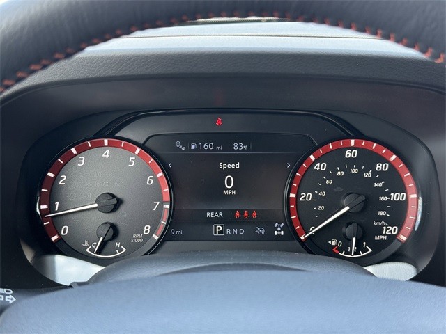 Nissan Frontier Vehicle Full-screen Gallery Image 17