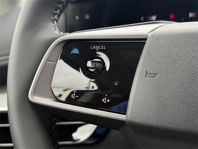 Nissan Murano Vehicle Full-screen Gallery Image 15