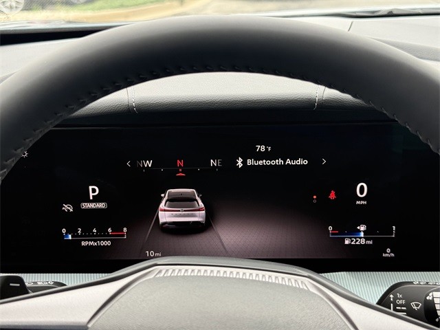 Nissan Murano Vehicle Full-screen Gallery Image 17