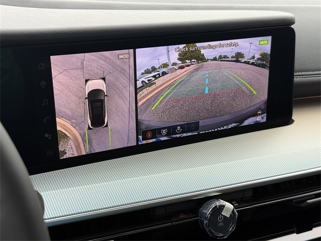 Nissan Murano Vehicle Full-screen Gallery Image 20