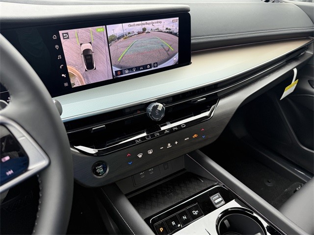 Nissan Murano Vehicle Full-screen Gallery Image 21